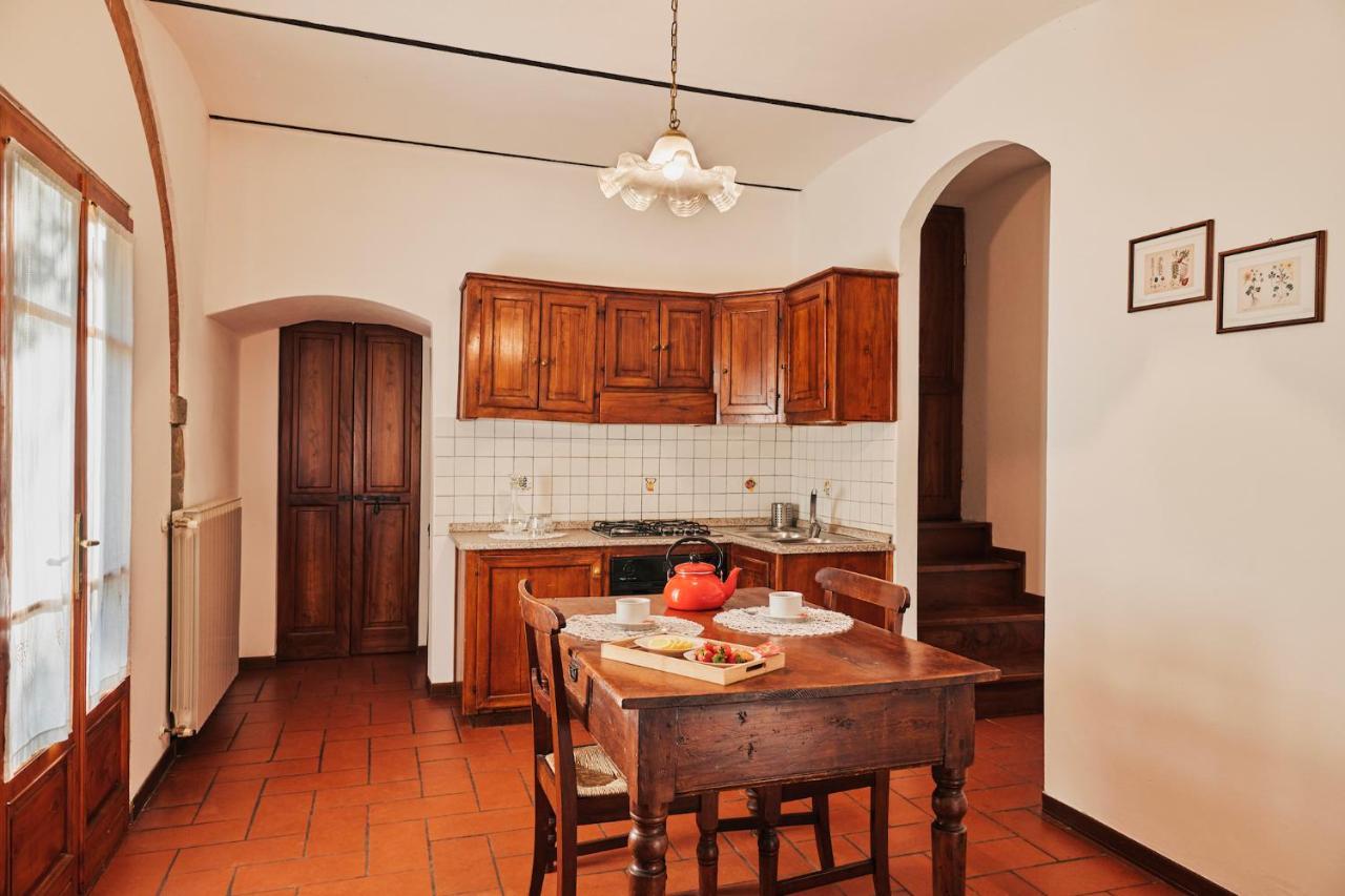 Agriturismo Il Borgo Cortona Luaran gambar