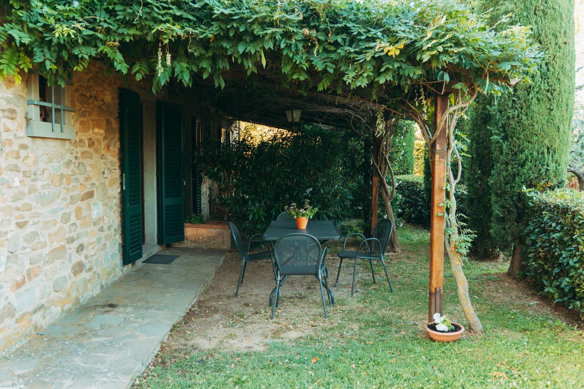 Agriturismo Il Borgo Cortona Luaran gambar